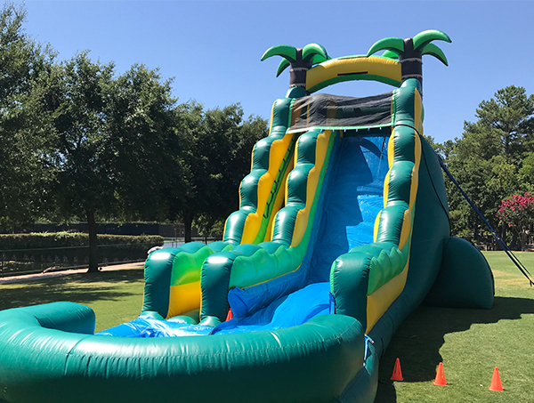 Complimentary Giant Inflatable Water Slide