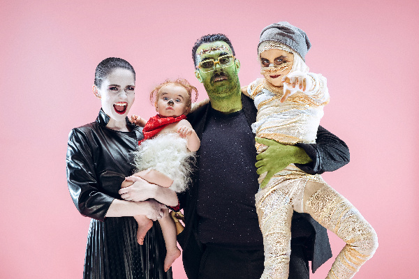 Family Costume Contest