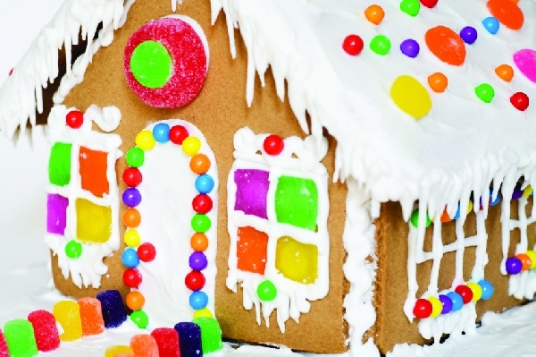 Gingerbread House Decorating at the Yacht Club Ballroom