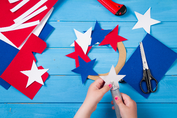 Celebrate Independence Day Arts & Crafts