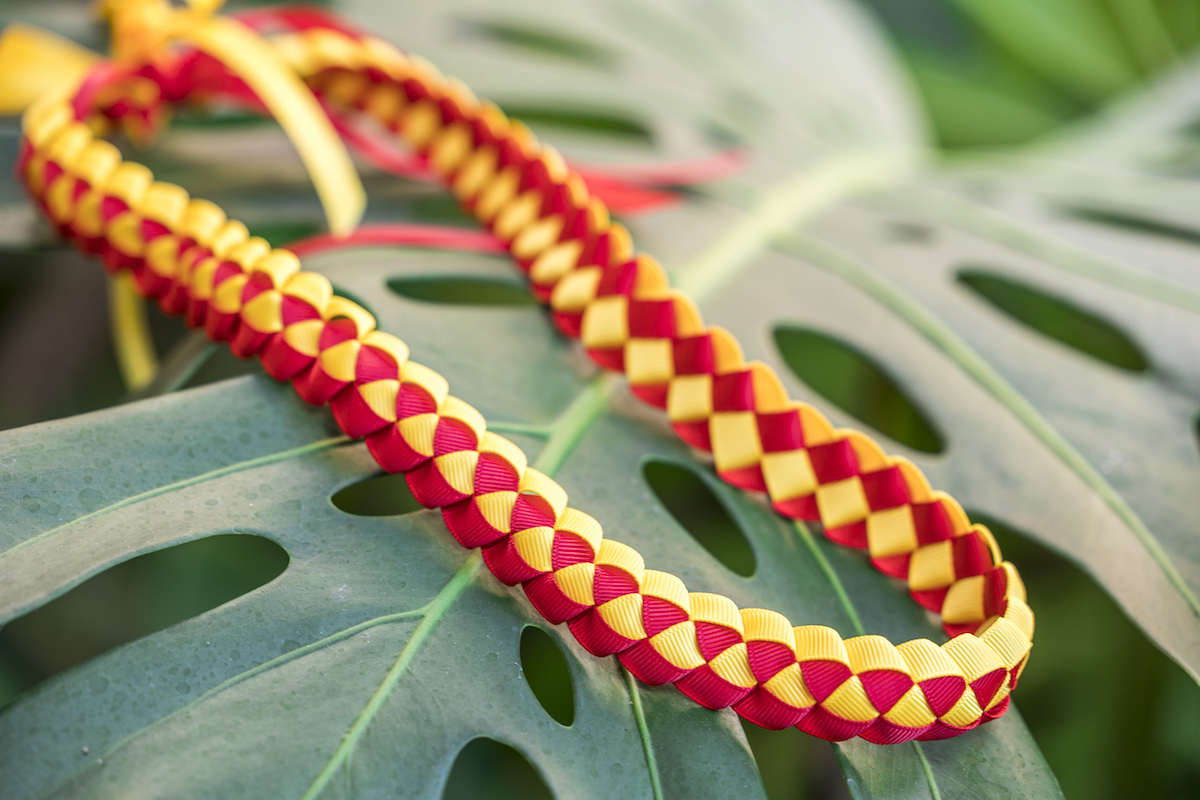 Lei Making Sos How To Make Lei With Ribbon When You Need It Fast - h974pqr