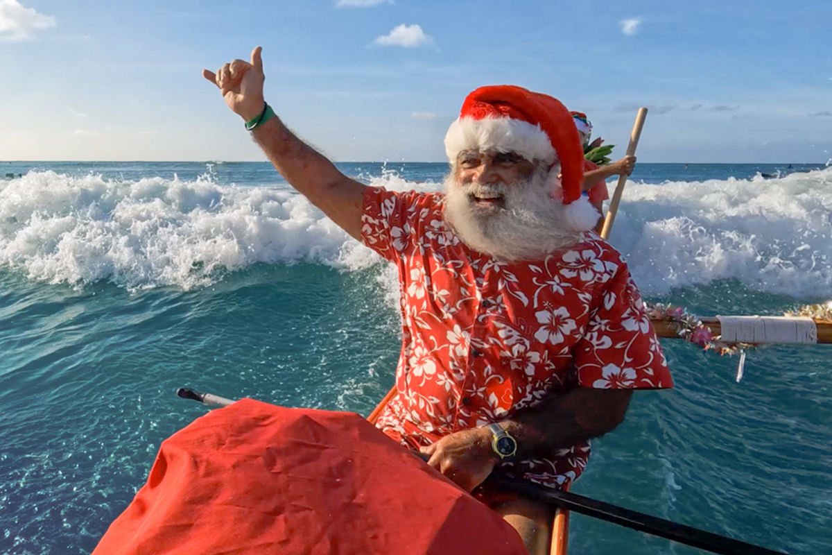 Special Aloha Friday – Hawaiian Santa Arrival