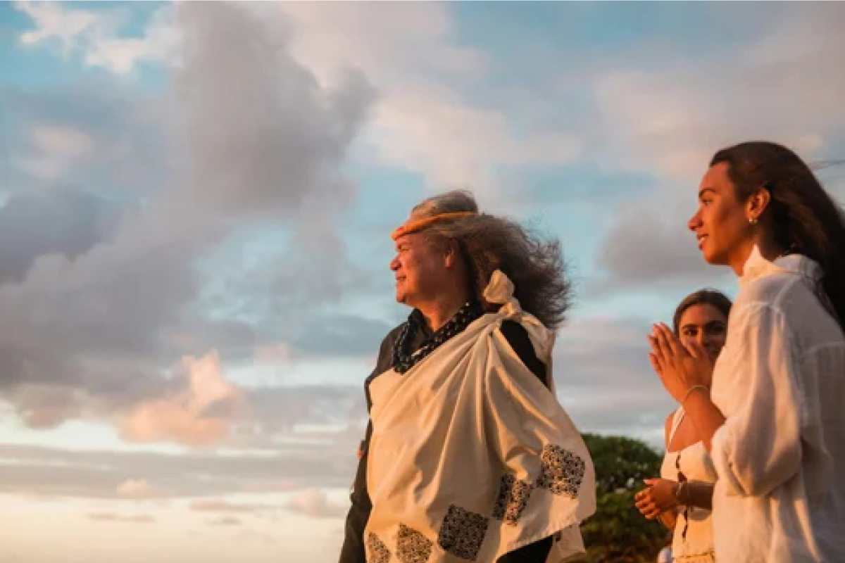 E Ala E: Sunrise Ceremony